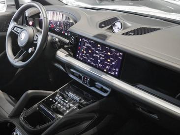 Porsche Cayenne III E-Hybrid Coupé — photo 20