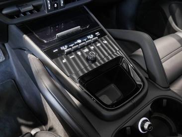 Porsche Cayenne III E-Hybrid Coupé — photo 22