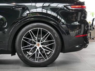 Porsche Cayenne III E-Hybrid Coupé — photo 10