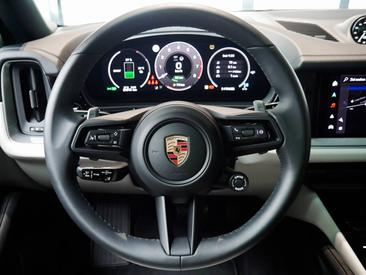 Porsche Cayenne III E-Hybrid Coupé — photo 16
