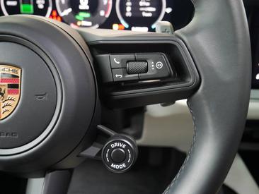 Porsche Cayenne III E-Hybrid Coupé — photo 18