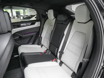 Porsche Cayenne III E-Hybrid Coupé — photo 23