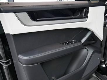Porsche Cayenne III E-Hybrid Coupé — photo 24