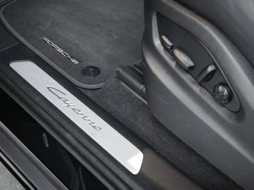 Porsche Cayenne III E-Hybrid Coupé — photo 29