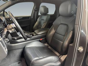 Porsche Cayenne III E-Hybrid — photo 16