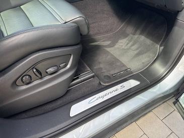Porsche Cayenne III S E-Hybrid Coupé — photo 24