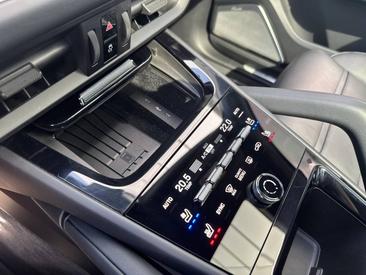 Porsche Cayenne III S E-Hybrid Coupé — photo 31