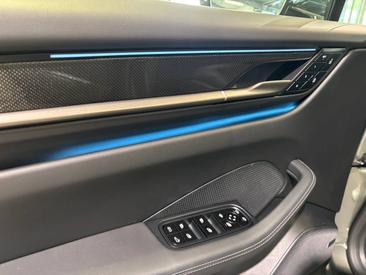Porsche Macan Electrique Turbo — photo 11