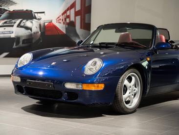 Porsche 993 Carrera Cabriolet — photo 6