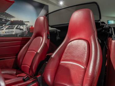 Porsche 993 Carrera Cabriolet — photo 14