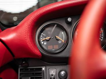 Porsche 993 Carrera Cabriolet — photo 33