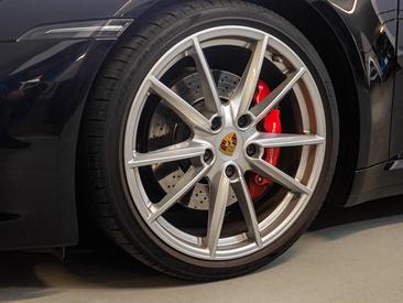 Porsche 992 I Carrera 4S Cabriolet — photo 6