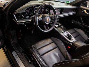Porsche 992 I Carrera 4S Cabriolet — photo 14