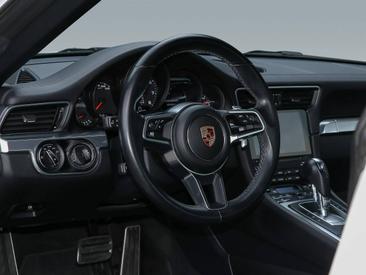 Porsche 991 II Targa 4 — photo 17