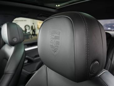 Porsche Cayenne III E-Hybrid Coupé — photo 31