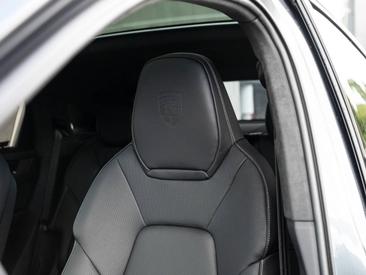 Porsche Cayenne III GTS Coupé — photo 20