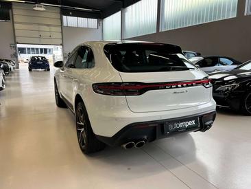 Porsche Macan S — photo 6