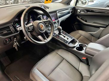 Porsche Macan S — photo 7