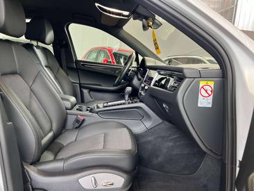 Porsche Macan S — photo 8