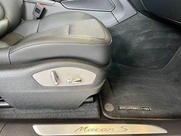 Porsche Macan S — photo 9