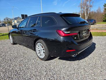 BMW Série 3 Touring 318d — photo 6