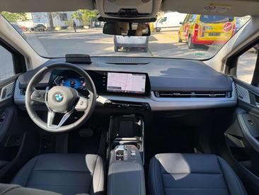 BMW 218d — photo 4