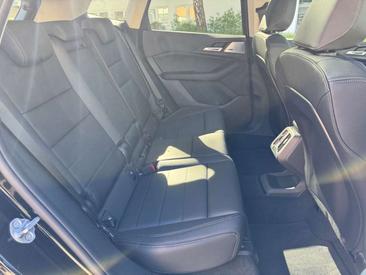 BMW 218d — photo 9