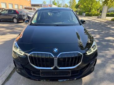 BMW 218d — photo 10