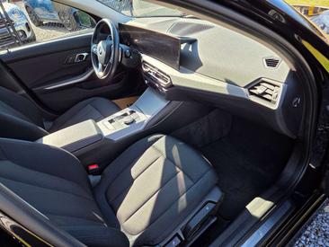 BMW Série 3 Touring 318d — photo 12