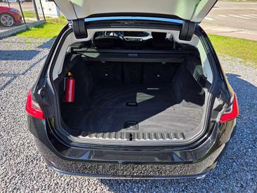 BMW Série 3 Touring 318d — photo 13