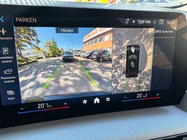 BMW 218d — photo 19