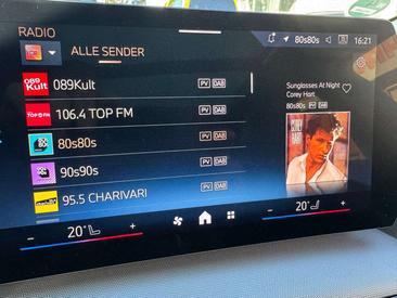BMW 218d — photo 22