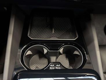 BMW Série 5 550e — photo 21