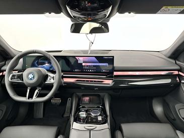 BMW I5 M Sport EDrive40 — photo 23
