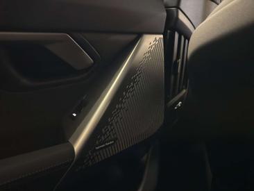 BMW Série 5 550e — photo 31