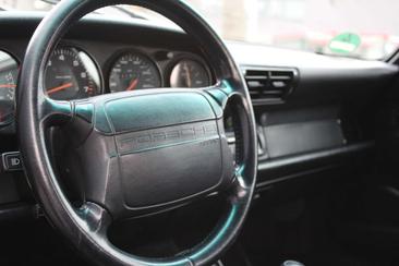Porsche 964 CARRERA 4 — photo 17