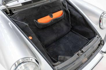 Porsche 964 CARRERA 4 — photo 27