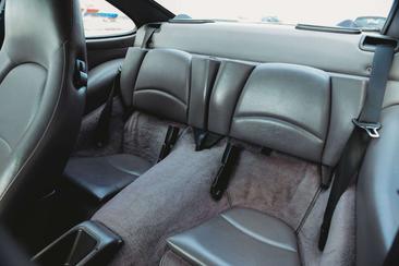 Porsche 993 Carrera 2 — photo 22