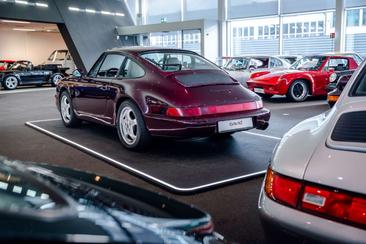 Porsche 964 CARRERA 4 — photo 7