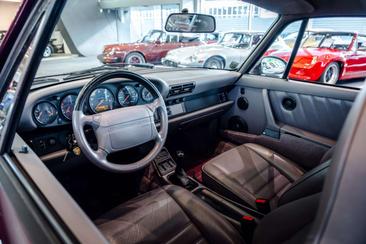 Porsche 964 CARRERA 4 — photo 11