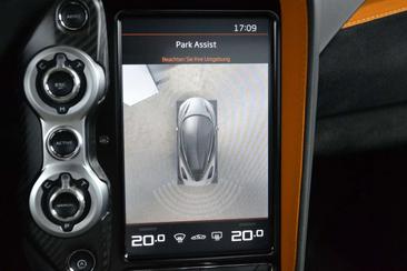 McLaren 720S — photo 21