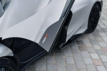 McLaren 765LT — photo 35
