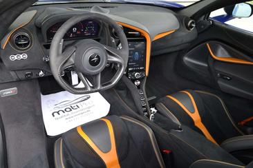 McLaren 720S — photo 25