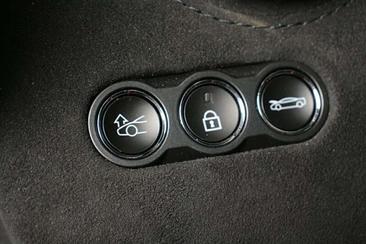McLaren 750S — photo 13