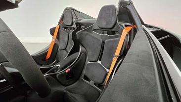 McLaren 750S — photo 15