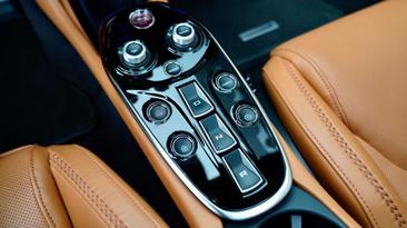 McLaren GT — photo 25