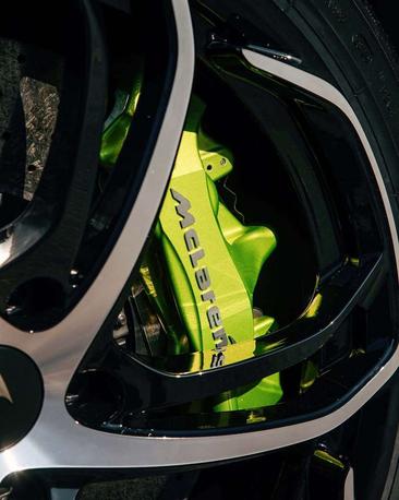 McLaren 750S — photo 26