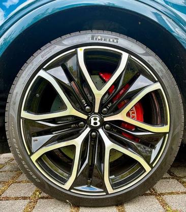 Bentley Bentayga V8 Speed — photo 7