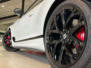 Bentley Continental GT V8 S Mulliner — photo 9