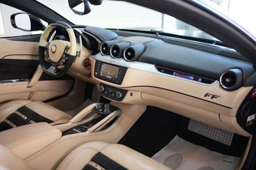 Ferrari FF — photo 14